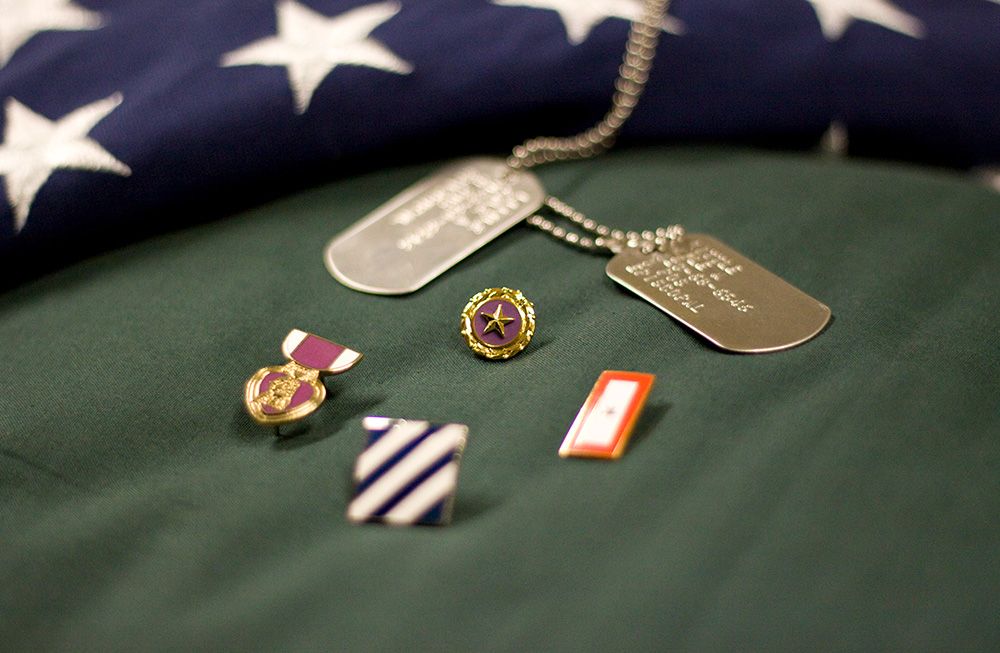 Gold star pins